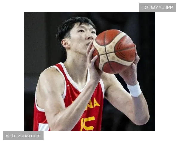 基诺内斯突破犀利造杀伤 面对周琦防守仍能完成2+1